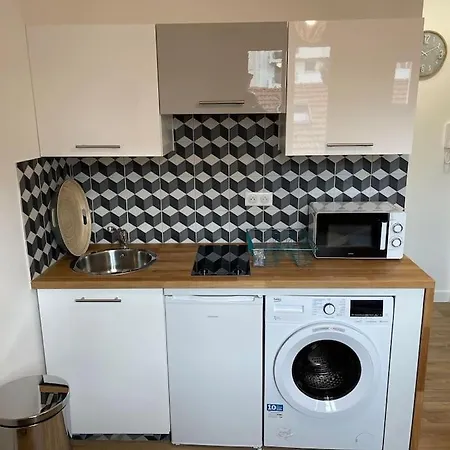 Pied A Terre A Apartment *