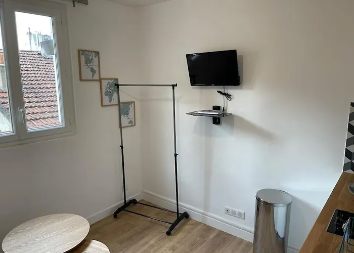 Pied A Terre A Apartment